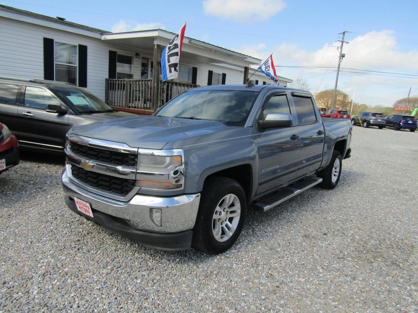 2016 Gray /Gray Chevrolet Silverado 1500 (3GCPCREC0GG) with an V8 engine, Automatic transmission, located at 15016 S Hwy 231, Midland City, AL, 36350, (334) 983-3001, 31.306210, -85.495277 - Photo#2