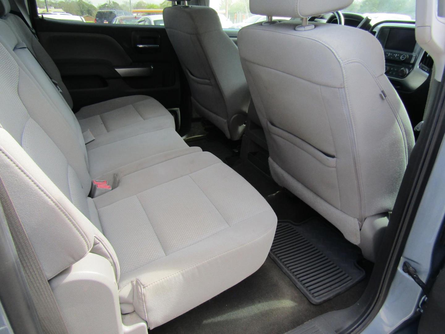 2016 Gray /Gray Chevrolet Silverado 1500 (3GCPCREC0GG) with an V8 engine, Automatic transmission, located at 15016 S Hwy 231, Midland City, AL, 36350, (334) 983-3001, 31.306210, -85.495277 - Photo#7