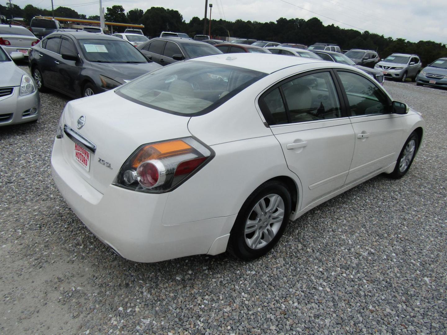 2012 White /Tan Nissan Altima 2.5 S (1N4AL2AP8CN) with an 2.5L L4 DOHC 16V engine, Automatic transmission, located at 15016 S Hwy 231, Midland City, AL, 36350, (334) 983-3001, 31.306210, -85.495277 - Photo#7