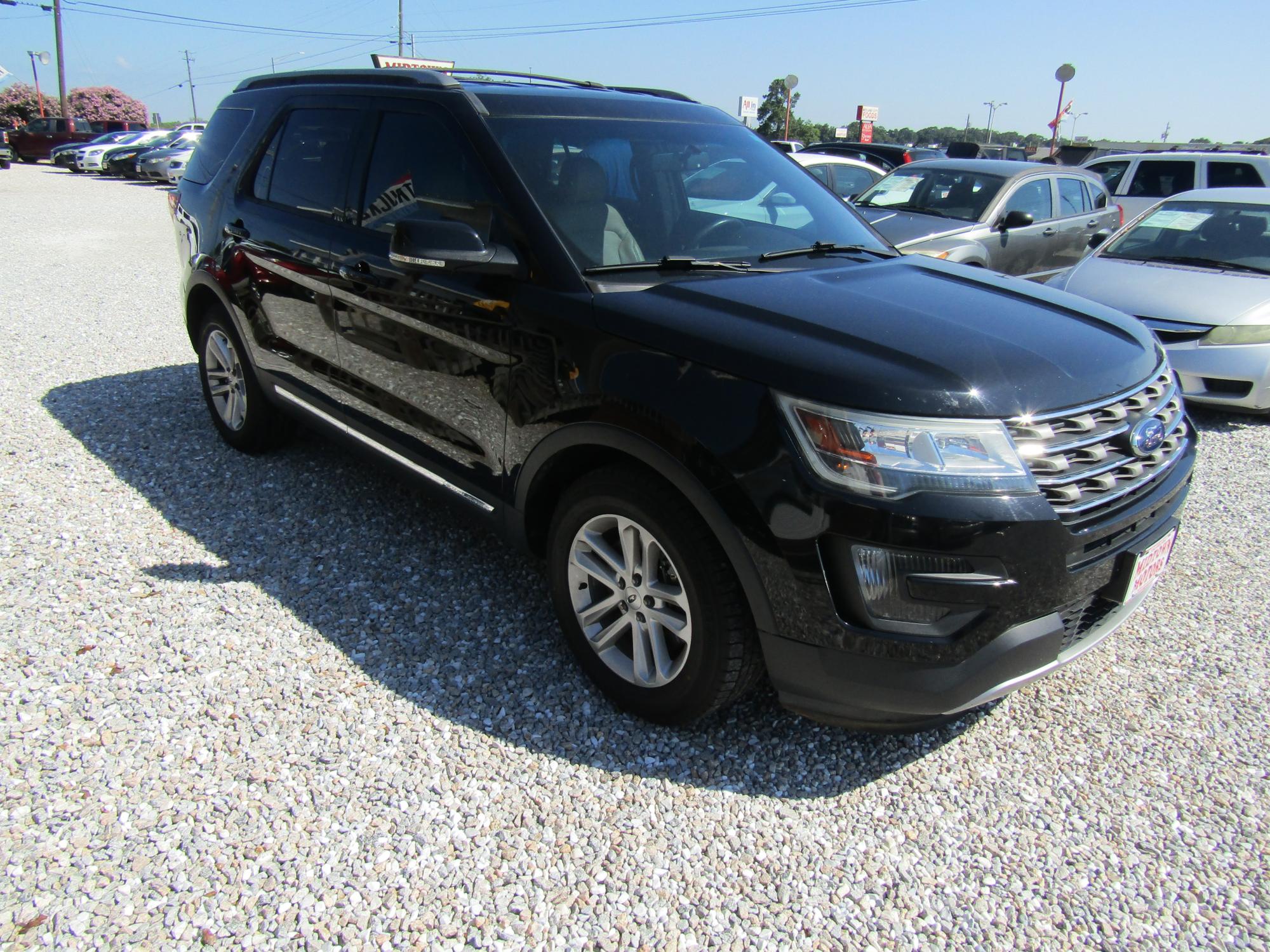 photo of 2016 Ford Explorer 