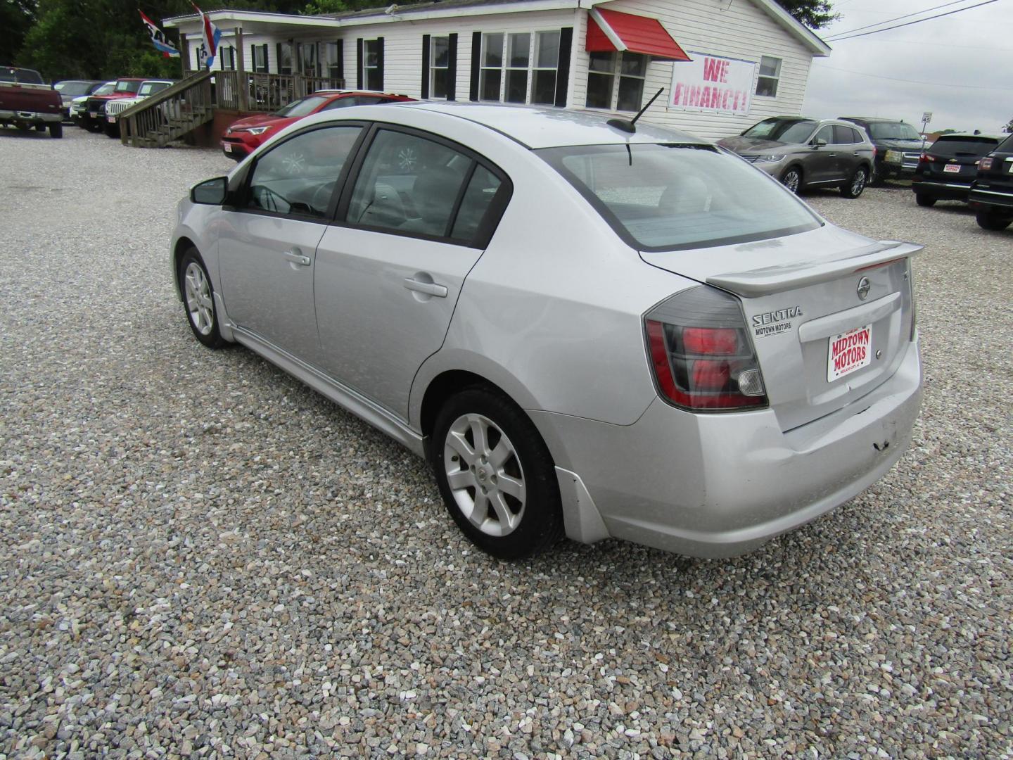 2012 Silver Nissan Sentra 2.0 (3N1AB6AP7CL) with an 2.0L L4 DOHC 16V engine, Automatic transmission, located at 15016 S Hwy 231, Midland City, AL, 36350, (334) 983-3001, 31.306210, -85.495277 - Photo#4