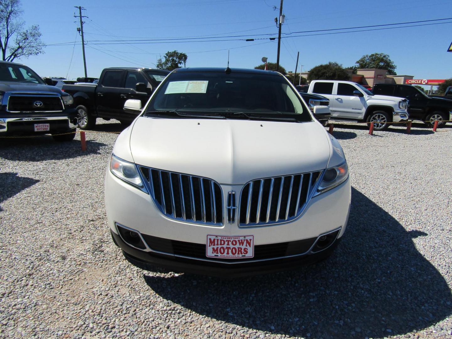 2013 White /Tan Lincoln MKX FWD (2LMDJ6JK8DB) with an 3.7L V6 DOHC 24V engine, Automatic transmission, located at 15016 S Hwy 231, Midland City, AL, 36350, (334) 983-3001, 31.306210, -85.495277 - Photo#1