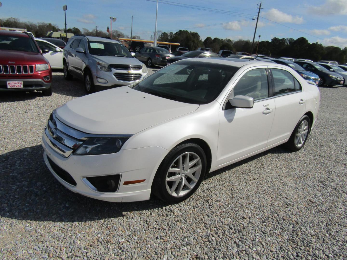 2012 White /Tan Ford Fusion SEL (3FAHP0JA4CR) with an 2.5L L4 DOHC 16V engine, Automatic transmission, located at 15016 S Hwy 231, Midland City, AL, 36350, (334) 983-3001, 31.306210, -85.495277 - Photo#2