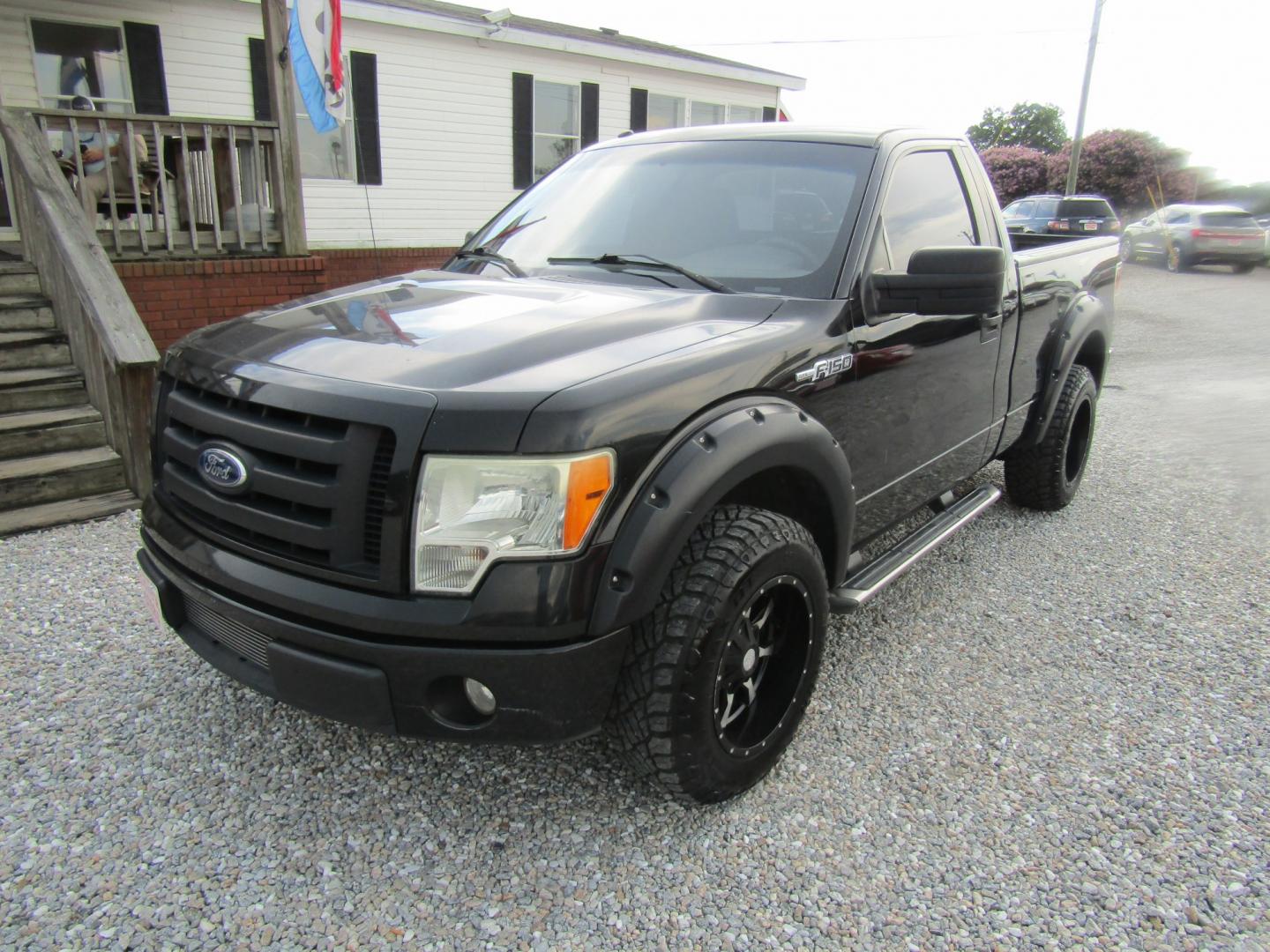 2010 Black /Gray Ford F-150 STX 6.5-ft. Bed 2WD (1FTMF1CW8AK) with an 4.6L V8 SOHC 24V engine, Automatic transmission, located at 15016 S Hwy 231, Midland City, AL, 36350, (334) 983-3001, 31.306210, -85.495277- Photo#2