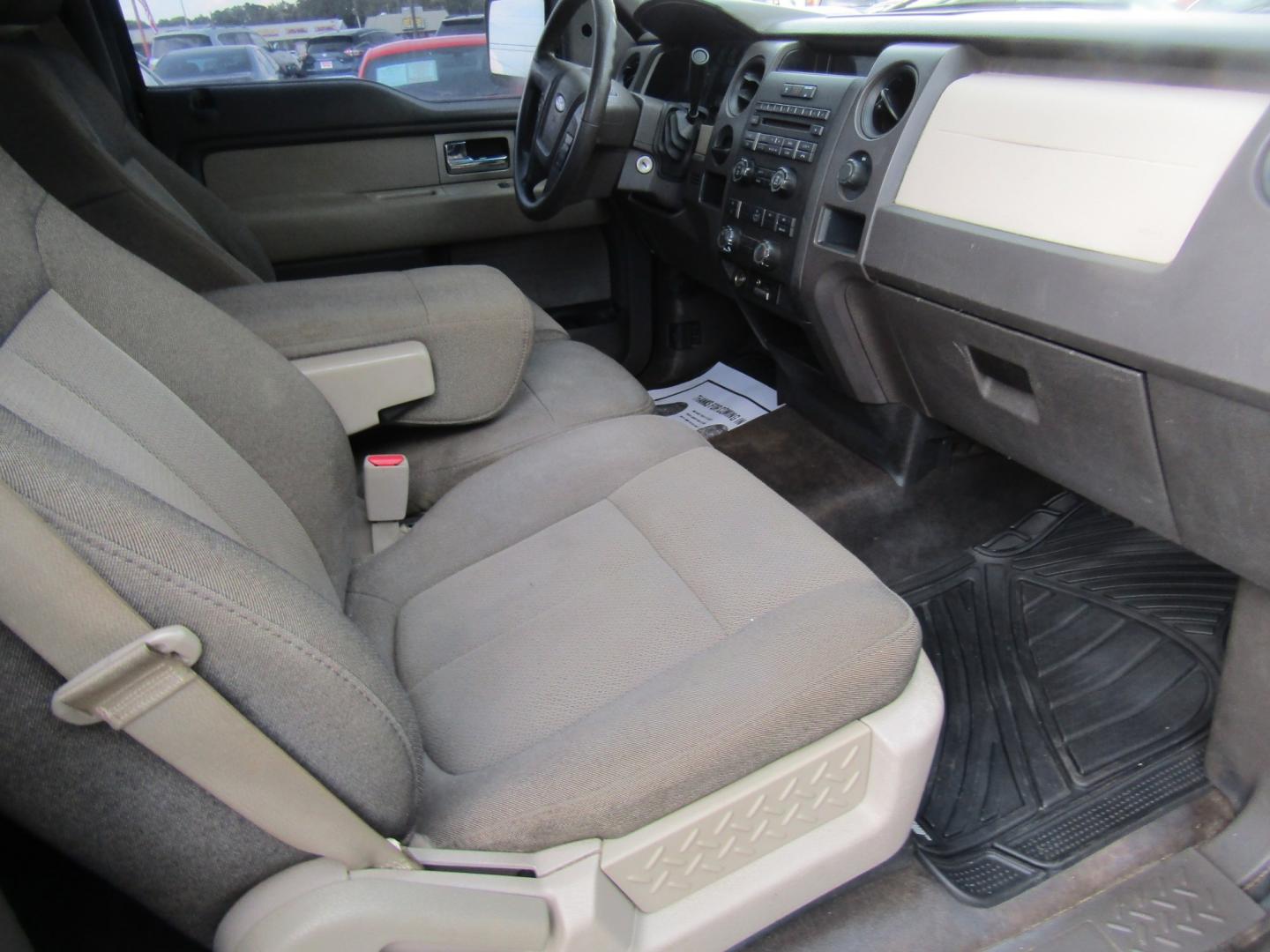 2010 Black /Gray Ford F-150 STX 6.5-ft. Bed 2WD (1FTMF1CW8AK) with an 4.6L V8 SOHC 24V engine, Automatic transmission, located at 15016 S Hwy 231, Midland City, AL, 36350, (334) 983-3001, 31.306210, -85.495277- Photo#7
