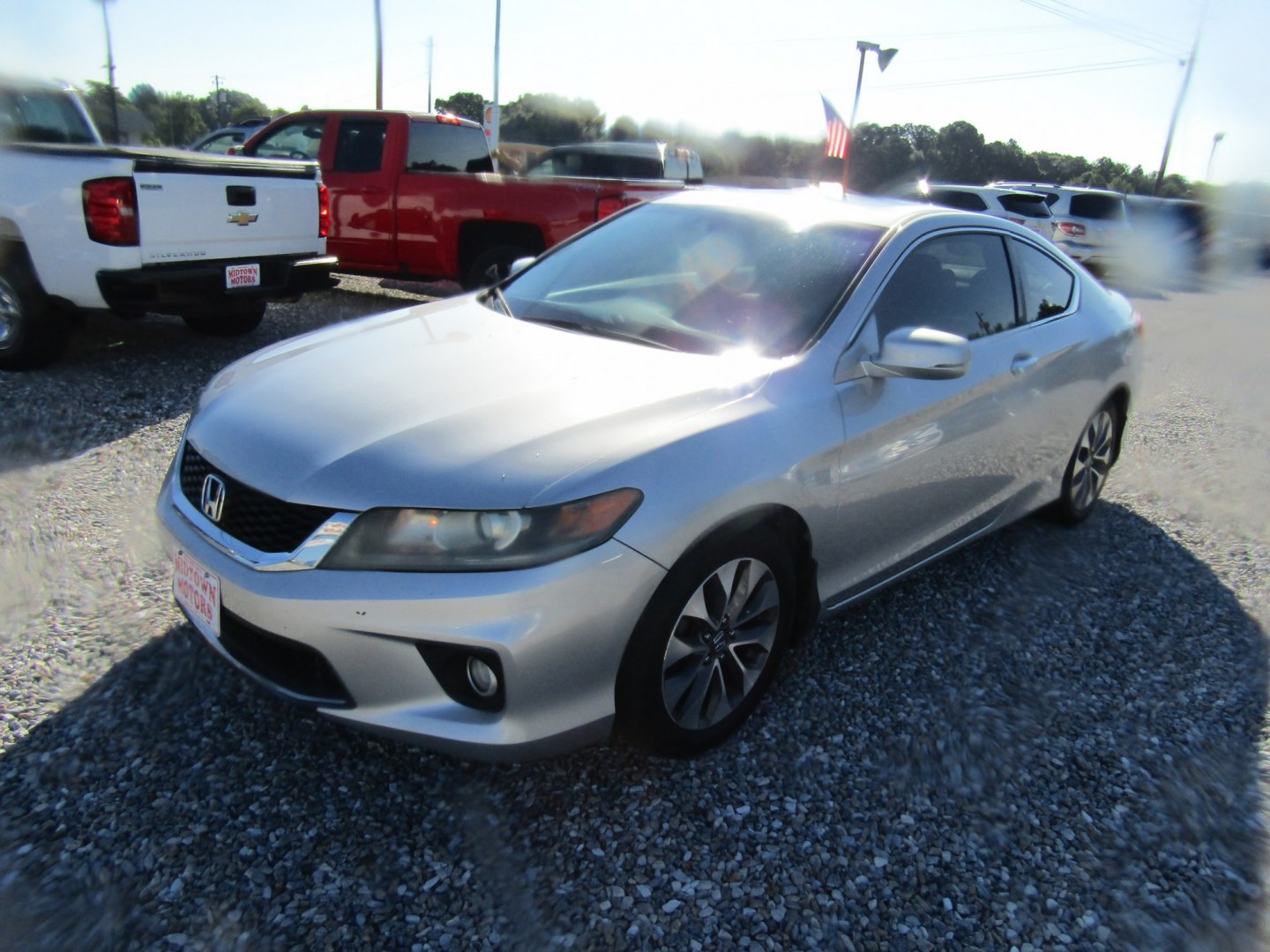 2013 Silver Honda Accord EX-L Coupe CVT (1HGCT1B88DA) with an 2.4L L4 DOHC 16V engine, Automatic transmission, located at 15016 S Hwy 231, Midland City, AL, 36350, (334) 983-3001, 31.306210, -85.495277- Photo#2