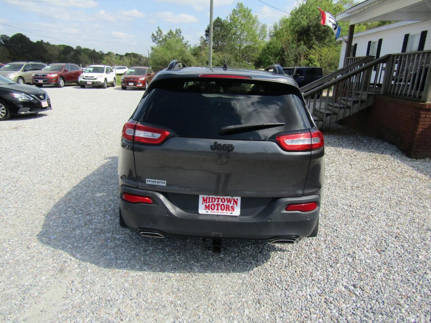 2016 Black Jeep Cherokee Limited FWD (1C4PJLDSXGW) with an 3.2L V6 DOHC 24V engine, Automatic transmission, located at 15016 S Hwy 231, Midland City, AL, 36350, (334) 983-3001, 31.306210, -85.495277 - Photo#6