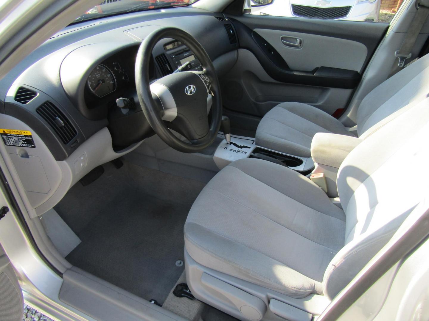 2007 Silver Hyundai Elantra GLS (KMHDU46D87U) with an 2.0L L4 DOHC 16V engine, Automatic transmission, located at 15016 S Hwy 231, Midland City, AL, 36350, (334) 983-3001, 31.306210, -85.495277 - Photo#3