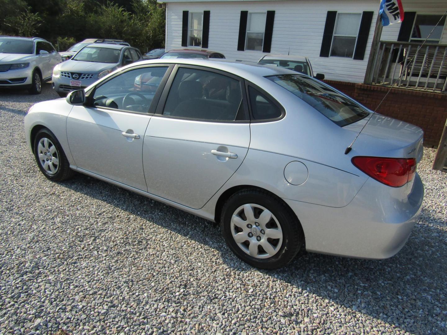 2007 Silver Hyundai Elantra GLS (KMHDU46D87U) with an 2.0L L4 DOHC 16V engine, Automatic transmission, located at 15016 S Hwy 231, Midland City, AL, 36350, (334) 983-3001, 31.306210, -85.495277 - Photo#5