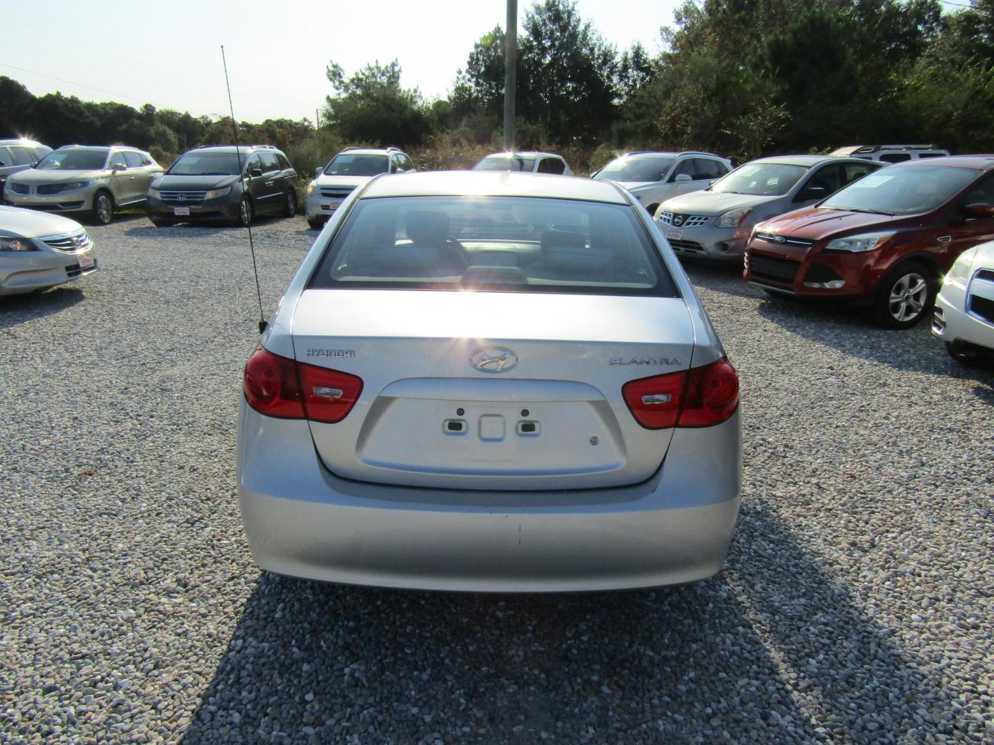2007 Silver Hyundai Elantra GLS (KMHDU46D87U) with an 2.0L L4 DOHC 16V engine, Automatic transmission, located at 15016 S Hwy 231, Midland City, AL, 36350, (334) 983-3001, 31.306210, -85.495277 - Photo#6