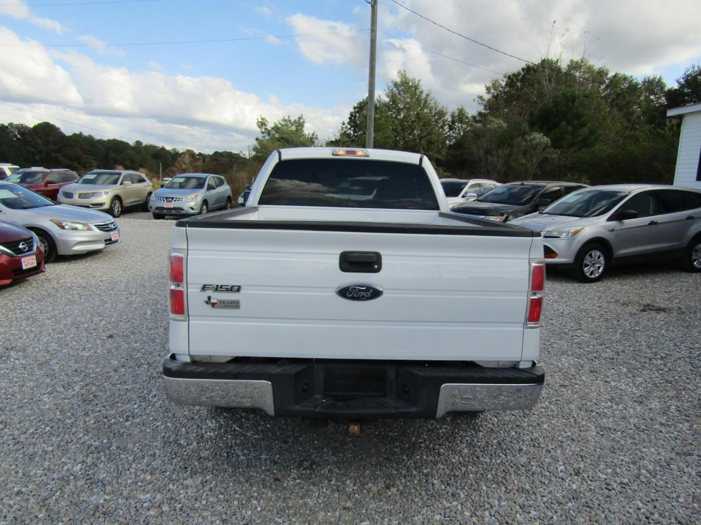2010 White Ford F-150 Lariat SuperCab 6.5-ft. Bed 2WD (1FTEX1C84AK) with an 4.6L V8 SOHC 24V engine, Automatic transmission, located at 15016 S Hwy 231, Midland City, AL, 36350, (334) 983-3001, 31.306210, -85.495277 - Photo#6