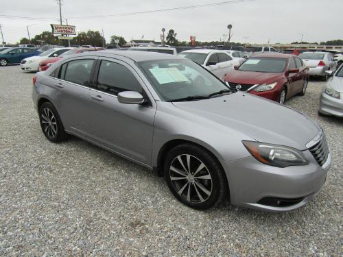 2013 Chrysler 200 