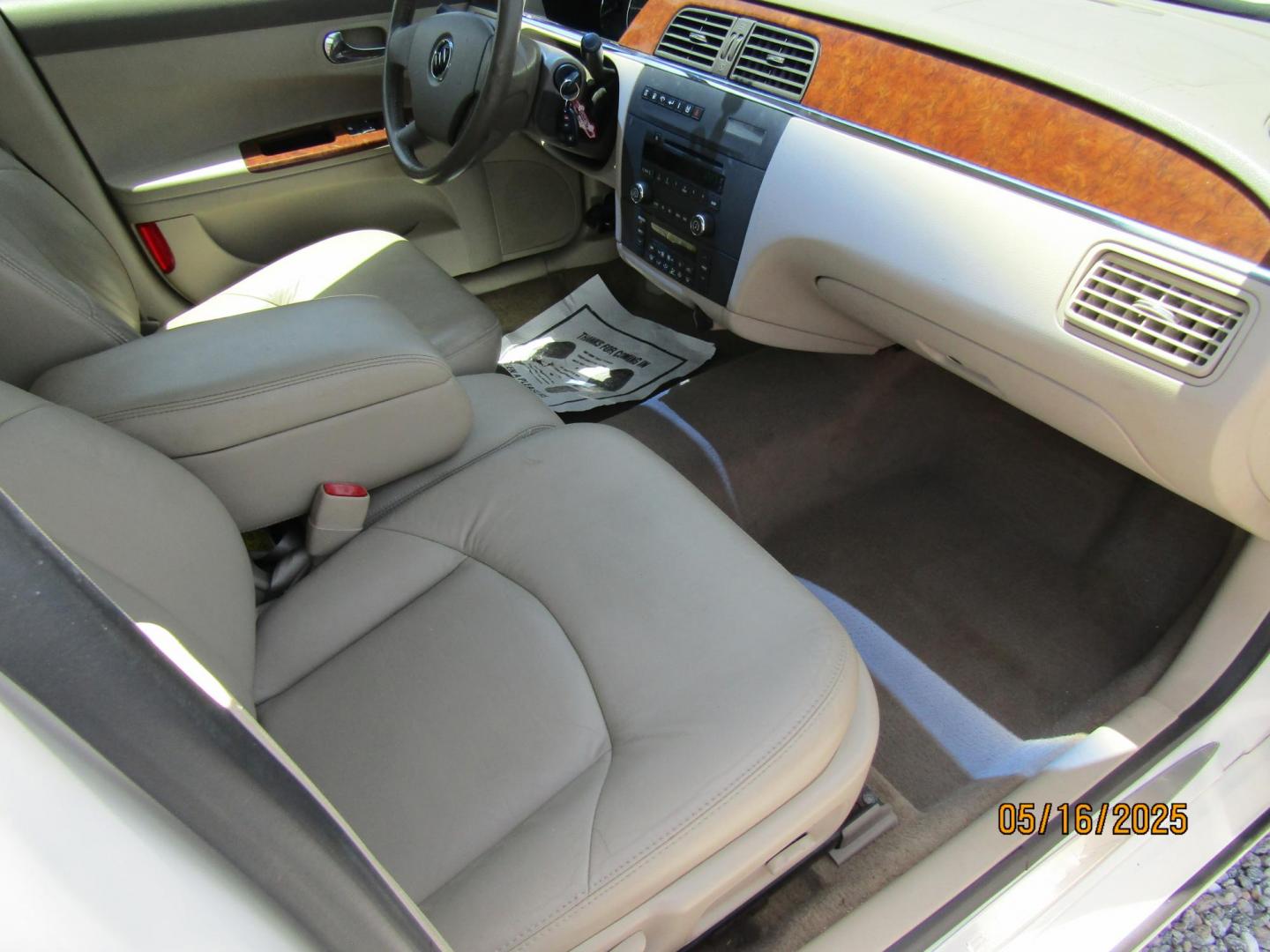 2006 White Buick LaCrosse CXL (2G4WD582661) with an 3.8L V6 OHV 12V engine, Automatic transmission, located at 15016 S Hwy 231, Midland City, AL, 36350, (334) 983-3001, 31.306210, -85.495277 - Photo#9
