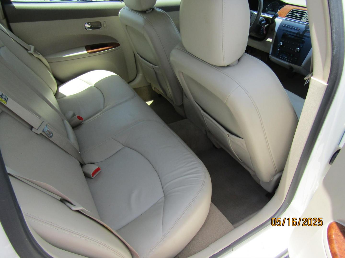 2006 White Buick LaCrosse CXL (2G4WD582661) with an 3.8L V6 OHV 12V engine, Automatic transmission, located at 15016 S Hwy 231, Midland City, AL, 36350, (334) 983-3001, 31.306210, -85.495277 - Photo#8