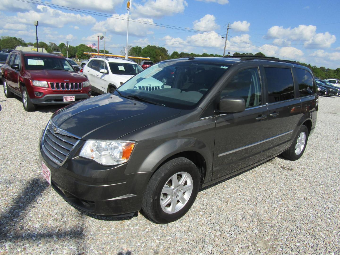 2010 Gray Chrysler Town & Country Touring (2A4RR5DX4AR) with an 4.0L V6 SOHC 24V engine, Automatic transmission, located at 15016 S Hwy 231, Midland City, AL, 36350, (334) 983-3001, 31.306210, -85.495277 - Photo#2