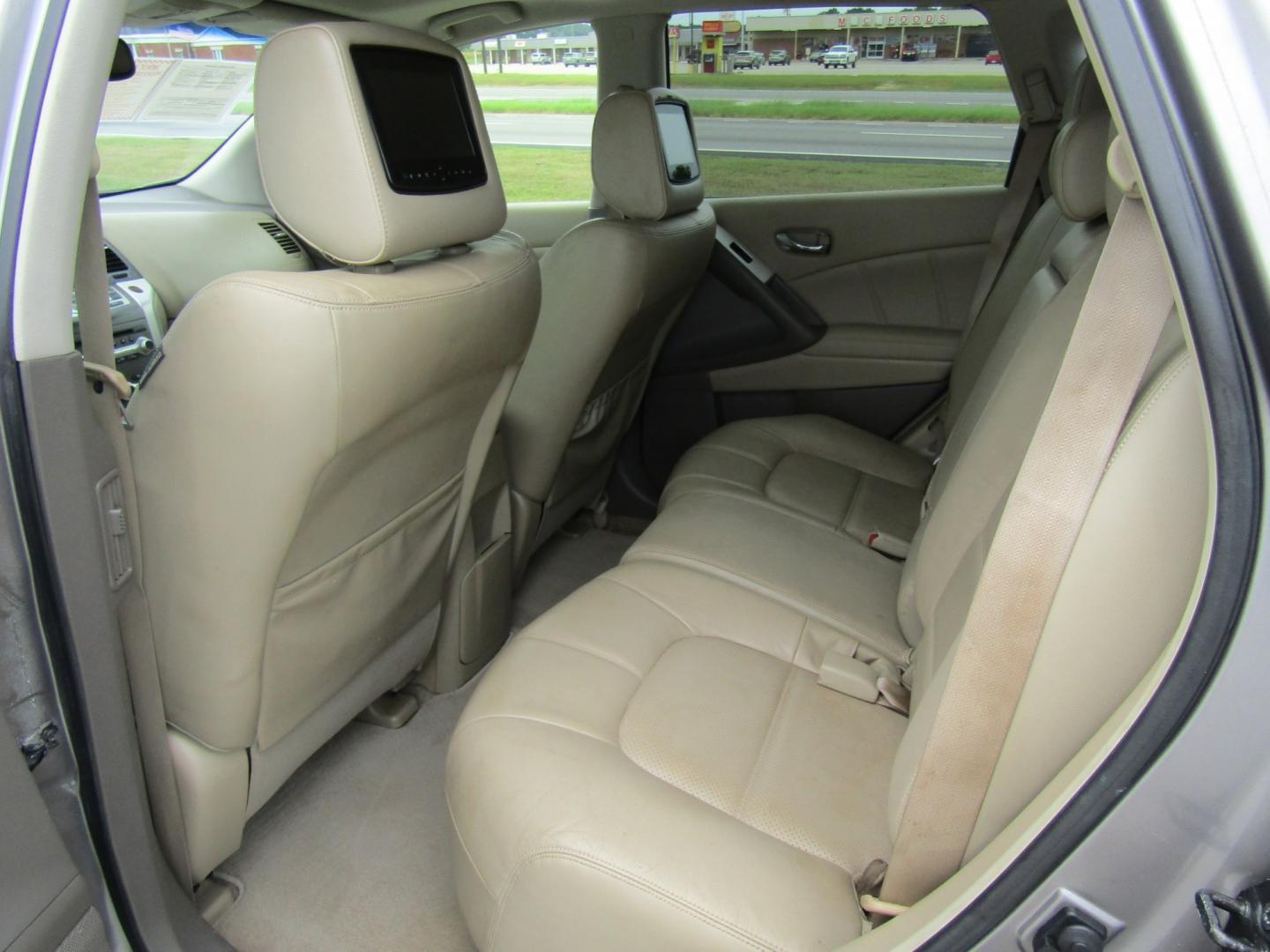 2012 Gray Nissan Murano SV (JN8AZ1MU1CW) with an 3.5L V6 DOHC 24V engine, Automatic transmission, located at 15016 S Hwy 231, Midland City, AL, 36350, (334) 983-3001, 31.306210, -85.495277- Photo#4