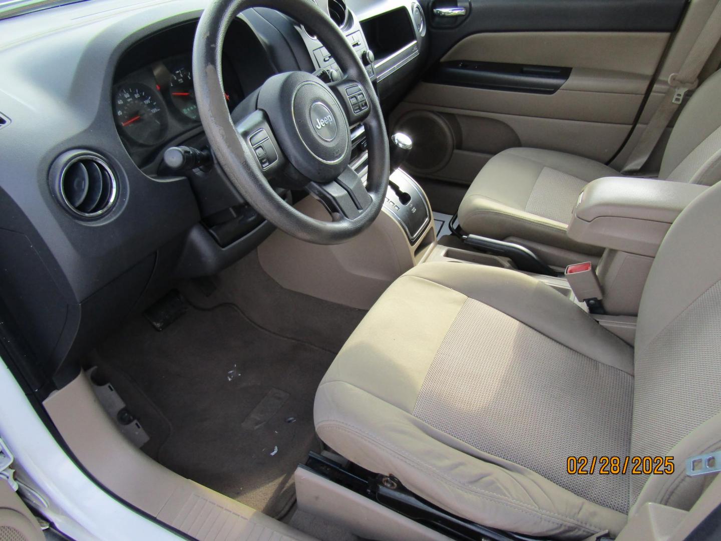 2011 WHITE Jeep Compass Sport FWD (1J4NT1FB5BD) with an 2.4L L4 DOHC 16V engine, Automatic transmission, located at 15016 S Hwy 231, Midland City, AL, 36350, (334) 983-3001, 31.306210, -85.495277 - Photo#4