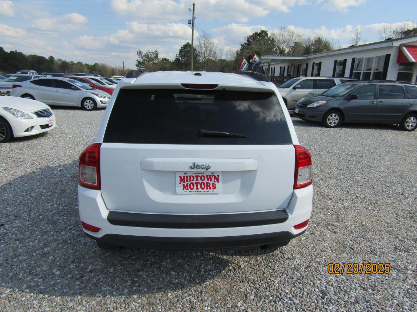 2011 WHITE Jeep Compass Sport FWD (1J4NT1FB5BD) with an 2.4L L4 DOHC 16V engine, Automatic transmission, located at 15016 S Hwy 231, Midland City, AL, 36350, (334) 983-3001, 31.306210, -85.495277 - Photo#7
