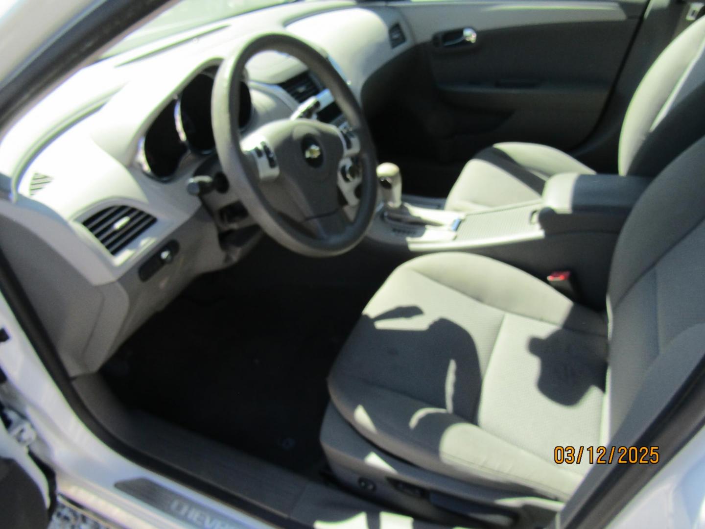 2012 WHITE Chevrolet Malibu 1LT (1G1ZC5E01CF) with an 2.4L L4 DOHC 16V engine, Automatic transmission, located at 15016 S Hwy 231, Midland City, AL, 36350, (334) 983-3001, 31.306210, -85.495277 - Photo#3
