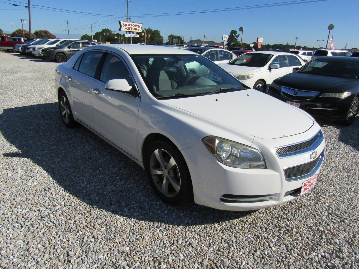 2012 WHITE Chevrolet Malibu 1LT (1G1ZC5E01CF) with an 2.4L L4 DOHC 16V engine, Automatic transmission, located at 15016 S Hwy 231, Midland City, AL, 36350, (334) 983-3001, 31.306210, -85.495277- Photo#0