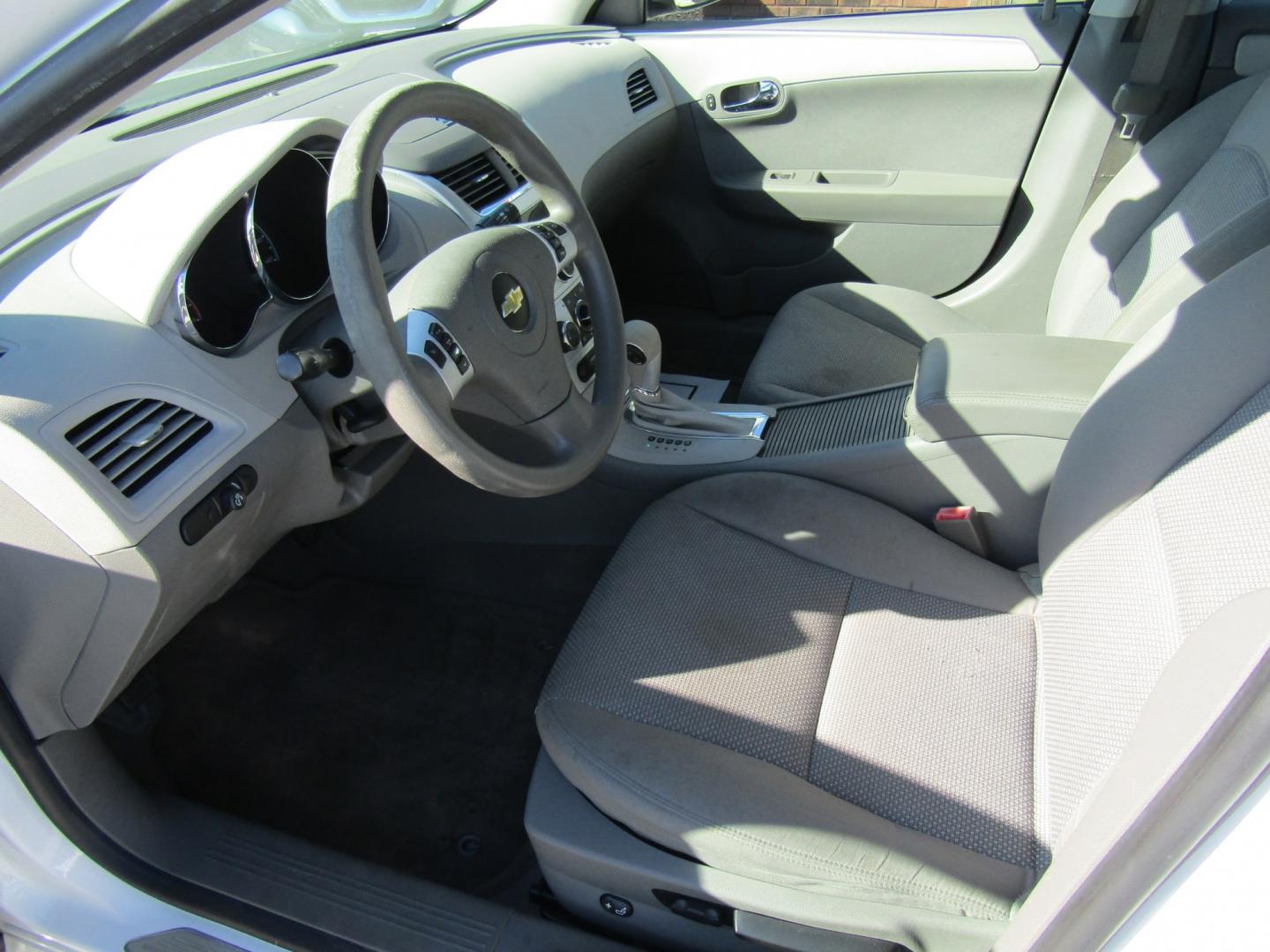 2012 WHITE Chevrolet Malibu 1LT (1G1ZC5E01CF) with an 2.4L L4 DOHC 16V engine, Automatic transmission, located at 15016 S Hwy 231, Midland City, AL, 36350, (334) 983-3001, 31.306210, -85.495277- Photo#3