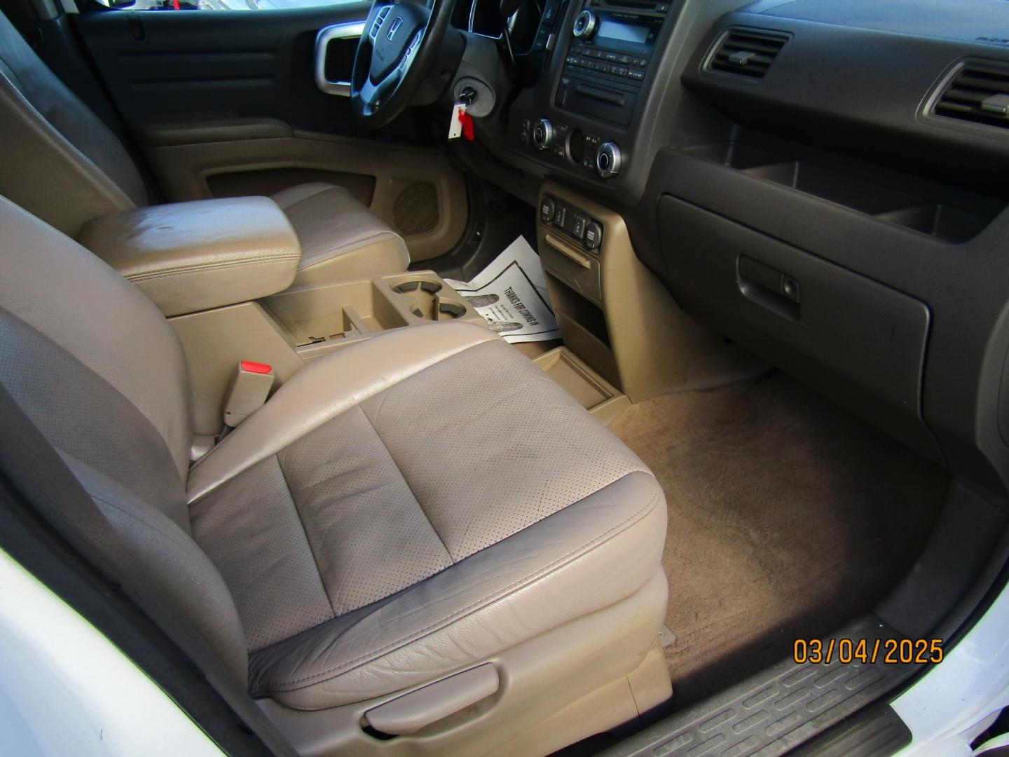 2008 WHITE Honda Ridgeline RTL (2HJYK16518H) with an 3.5L V6 SOHC 24V engine, Automatic transmission, located at 15016 S Hwy 231, Midland City, AL, 36350, (334) 983-3001, 31.306210, -85.495277 - Photo#8