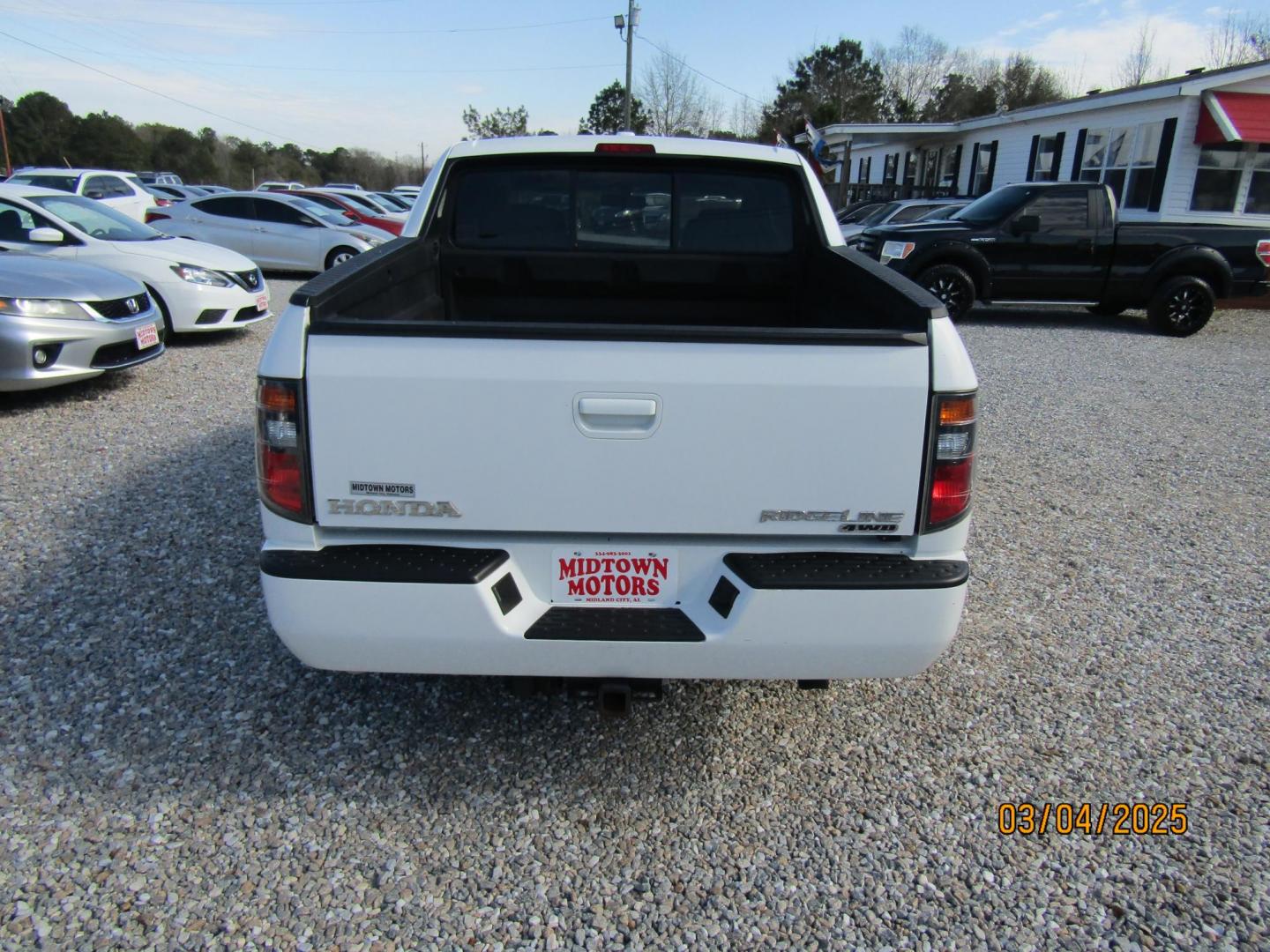 2008 WHITE Honda Ridgeline RTL (2HJYK16518H) with an 3.5L V6 SOHC 24V engine, Automatic transmission, located at 15016 S Hwy 231, Midland City, AL, 36350, (334) 983-3001, 31.306210, -85.495277 - Photo#9