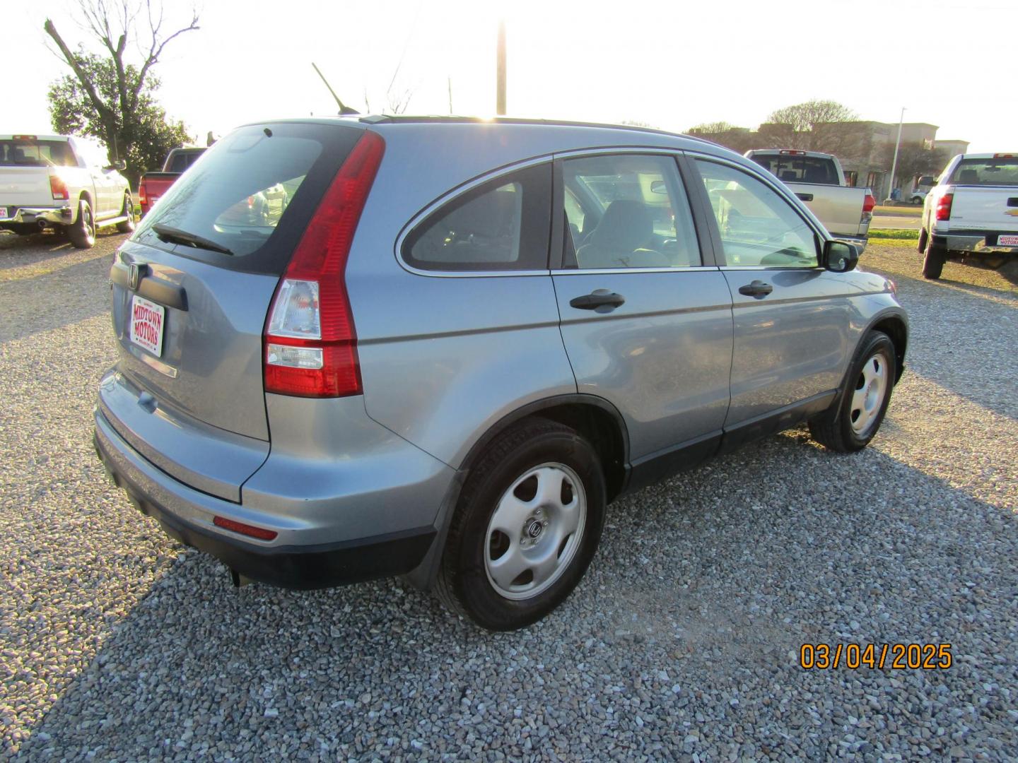 2010 Silver Honda CR-V LX 2WD 5-Speed AT (5J6RE3H36AL) with an 2.4L L4 DOHC 16V engine, Automatic transmission, located at 15016 S Hwy 231, Midland City, AL, 36350, (334) 983-3001, 31.306210, -85.495277 - Photo#7