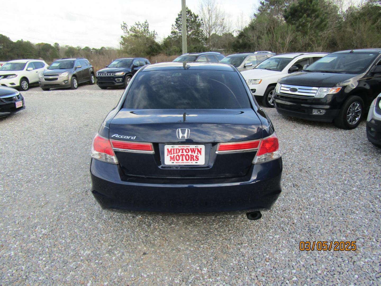 2011 Blue Honda Accord EX-L Sedan AT (1HGCP2F82BA) with an 2.4L L4 DOHC 16V engine, Automatic transmission, located at 15016 S Hwy 231, Midland City, AL, 36350, (334) 983-3001, 31.306210, -85.495277 - Photo#6