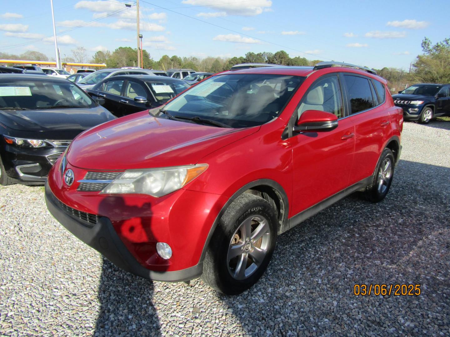 2015 Red Toyota RAV4 XLE FWD (JTMWFREV5FD) with an 2.5L L4 DOHC 16V engine, Automatic transmission, located at 15016 S Hwy 231, Midland City, AL, 36350, (334) 983-3001, 31.306210, -85.495277 - Photo#3
