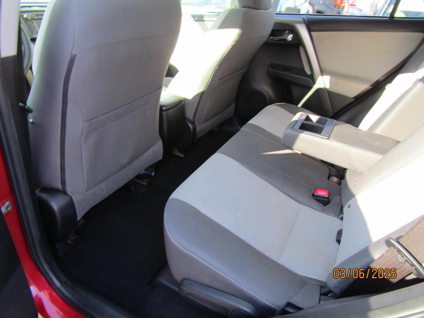 2015 Red Toyota RAV4 XLE FWD (JTMWFREV5FD) with an 2.5L L4 DOHC 16V engine, Automatic transmission, located at 15016 S Hwy 231, Midland City, AL, 36350, (334) 983-3001, 31.306210, -85.495277 - Photo#4