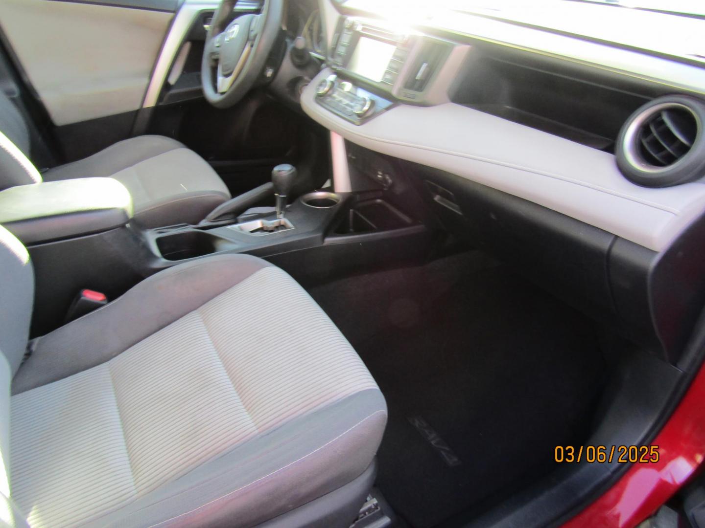 2015 Red Toyota RAV4 XLE FWD (JTMWFREV5FD) with an 2.5L L4 DOHC 16V engine, Automatic transmission, located at 15016 S Hwy 231, Midland City, AL, 36350, (334) 983-3001, 31.306210, -85.495277 - Photo#8