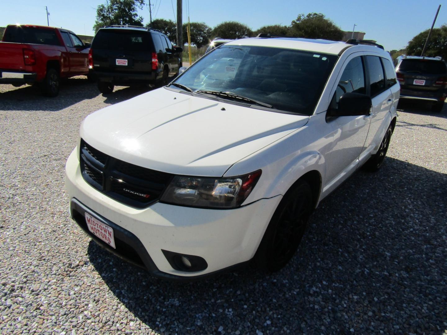 2013 WHITE Dodge Journey SXT (3C4PDCBB3DT) with an 2.4L L6 DOHC 16V engine, Automatic transmission, located at 15016 S Hwy 231, Midland City, AL, 36350, (334) 983-3001, 31.306210, -85.495277- Photo#2