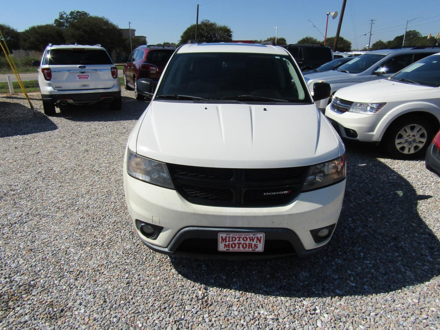 2013 WHITE Dodge Journey SXT (3C4PDCBB3DT) with an 2.4L L6 DOHC 16V engine, Automatic transmission, located at 15016 S Hwy 231, Midland City, AL, 36350, (334) 983-3001, 31.306210, -85.495277- Photo#1