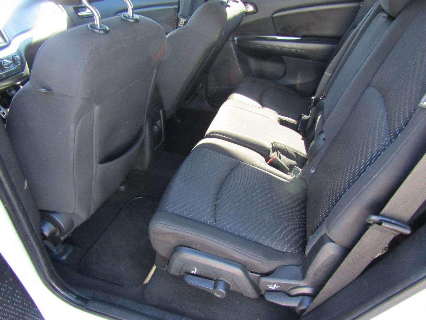 2013 WHITE Dodge Journey SXT (3C4PDCBB3DT) with an 2.4L L6 DOHC 16V engine, Automatic transmission, located at 15016 S Hwy 231, Midland City, AL, 36350, (334) 983-3001, 31.306210, -85.495277- Photo#4