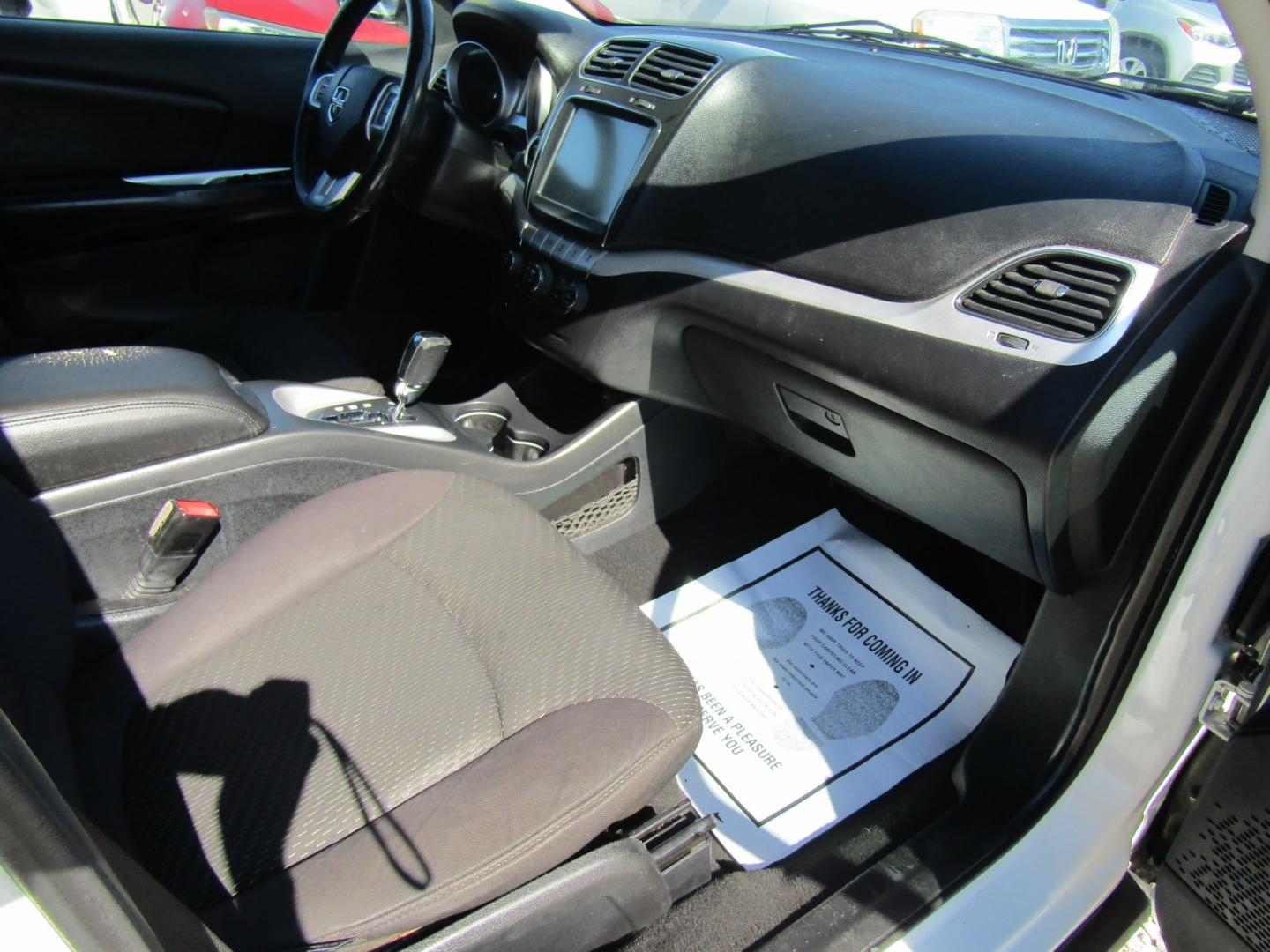2013 WHITE Dodge Journey SXT (3C4PDCBB3DT) with an 2.4L L6 DOHC 16V engine, Automatic transmission, located at 15016 S Hwy 231, Midland City, AL, 36350, (334) 983-3001, 31.306210, -85.495277- Photo#9