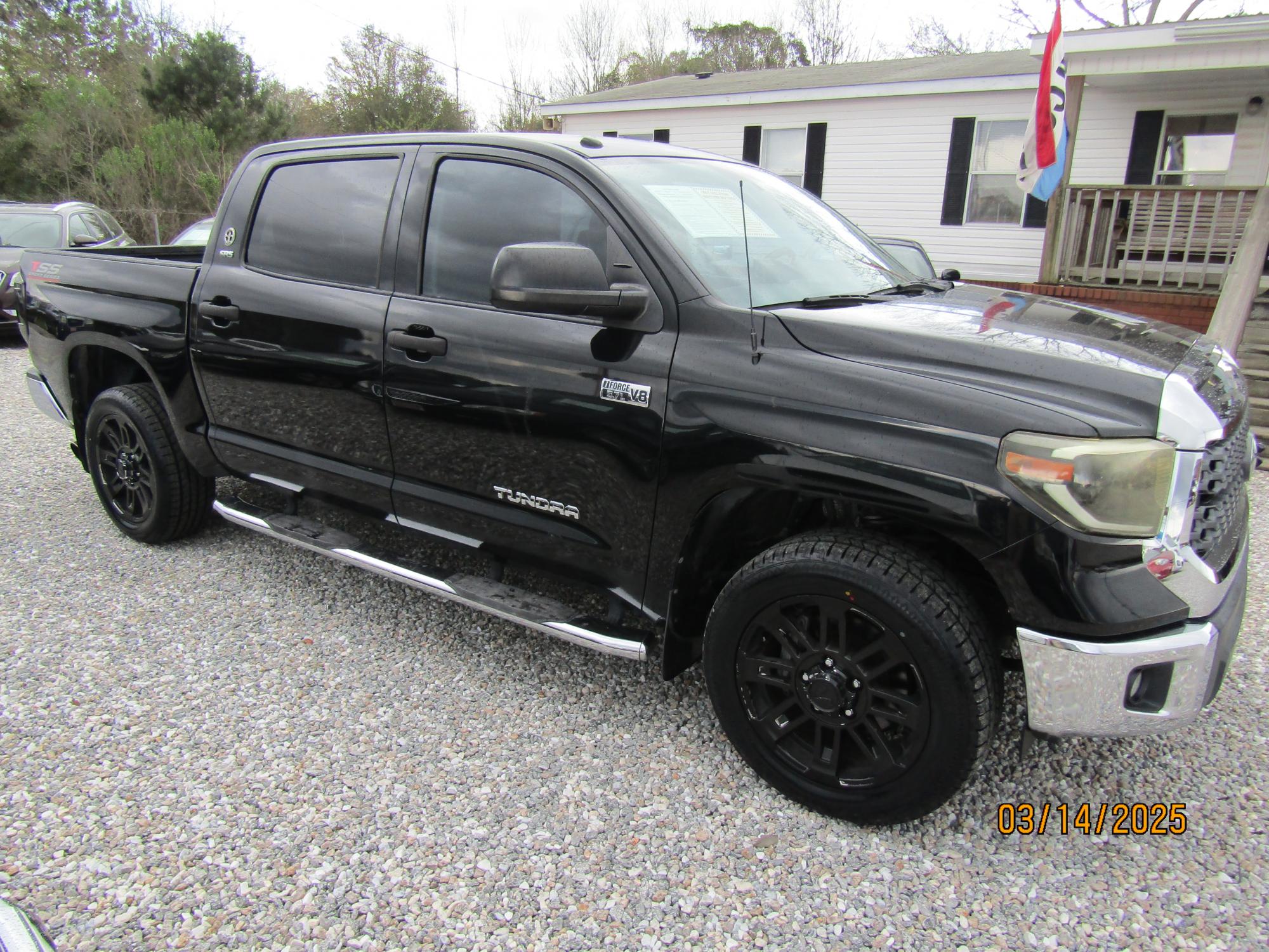 photo of 2014 Toyota Tundra 
