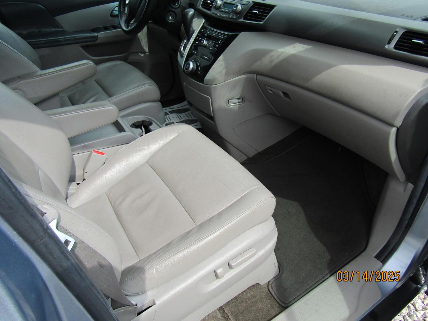 2012 Blue Honda Odyssey EX-L (5FNRL5H67CB) with an 3.5L V6 SOHC 24V engine, Automatic transmission, located at 15016 S Hwy 231, Midland City, AL, 36350, (334) 983-3001, 31.306210, -85.495277 - Photo#9