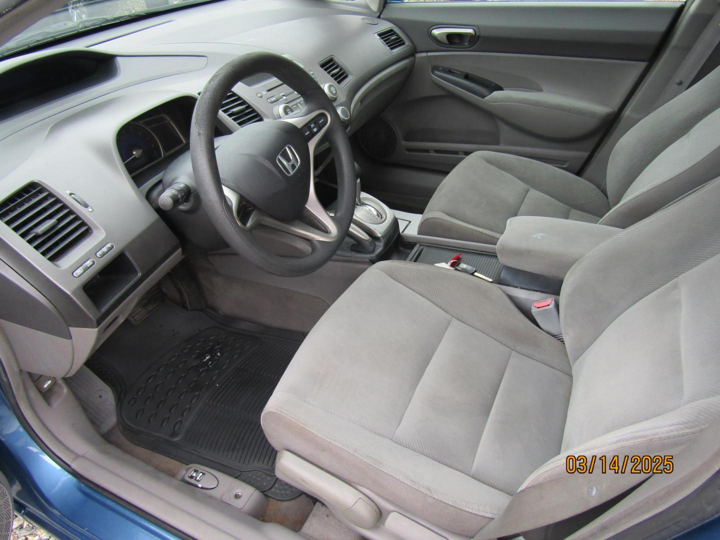2010 Blue Honda Civic LX Sedan 5-Speed AT (2HGFA1F55AH) with an 1.8L L4 SOHC 16V engine, Automatic transmission, located at 15016 S Hwy 231, Midland City, AL, 36350, (334) 983-3001, 31.306210, -85.495277 - Photo#3