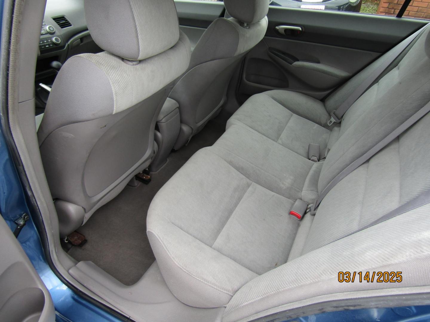 2010 Blue Honda Civic LX Sedan 5-Speed AT (2HGFA1F55AH) with an 1.8L L4 SOHC 16V engine, Automatic transmission, located at 15016 S Hwy 231, Midland City, AL, 36350, (334) 983-3001, 31.306210, -85.495277 - Photo#4