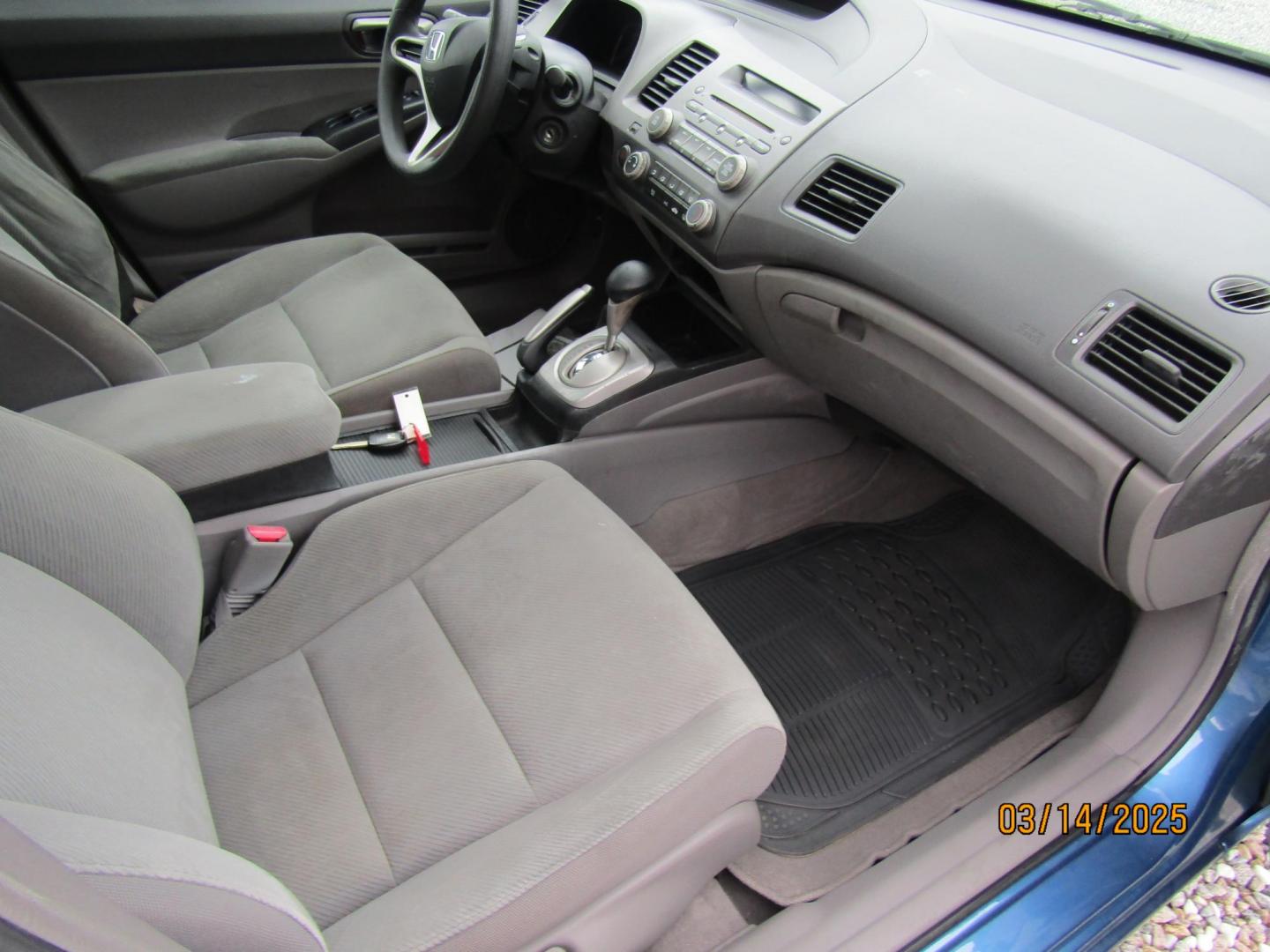 2010 Blue Honda Civic LX Sedan 5-Speed AT (2HGFA1F55AH) with an 1.8L L4 SOHC 16V engine, Automatic transmission, located at 15016 S Hwy 231, Midland City, AL, 36350, (334) 983-3001, 31.306210, -85.495277 - Photo#9