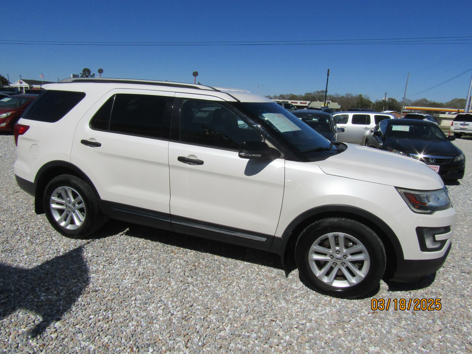 photo of 2016 Ford Explorer 