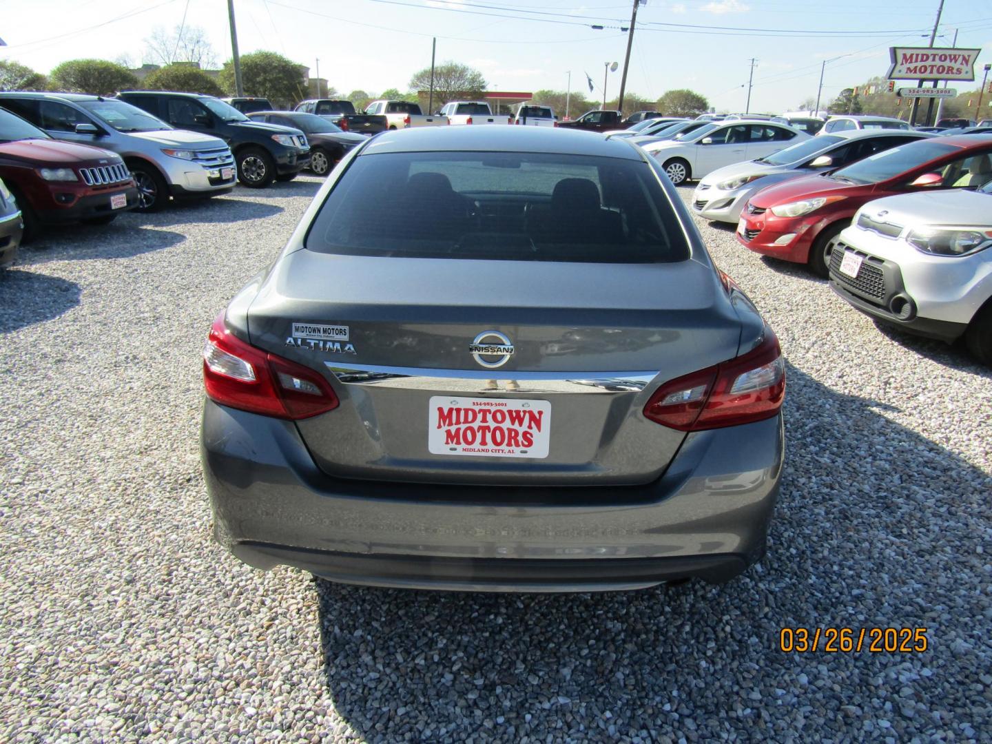 2018 Gray Nissan Altima 2.5 (1N4AL3AP6JC) with an 2.5L L4 DOHC 16V engine, Automatic transmission, located at 15016 S Hwy 231, Midland City, AL, 36350, (334) 983-3001, 31.306210, -85.495277 - Photo#6