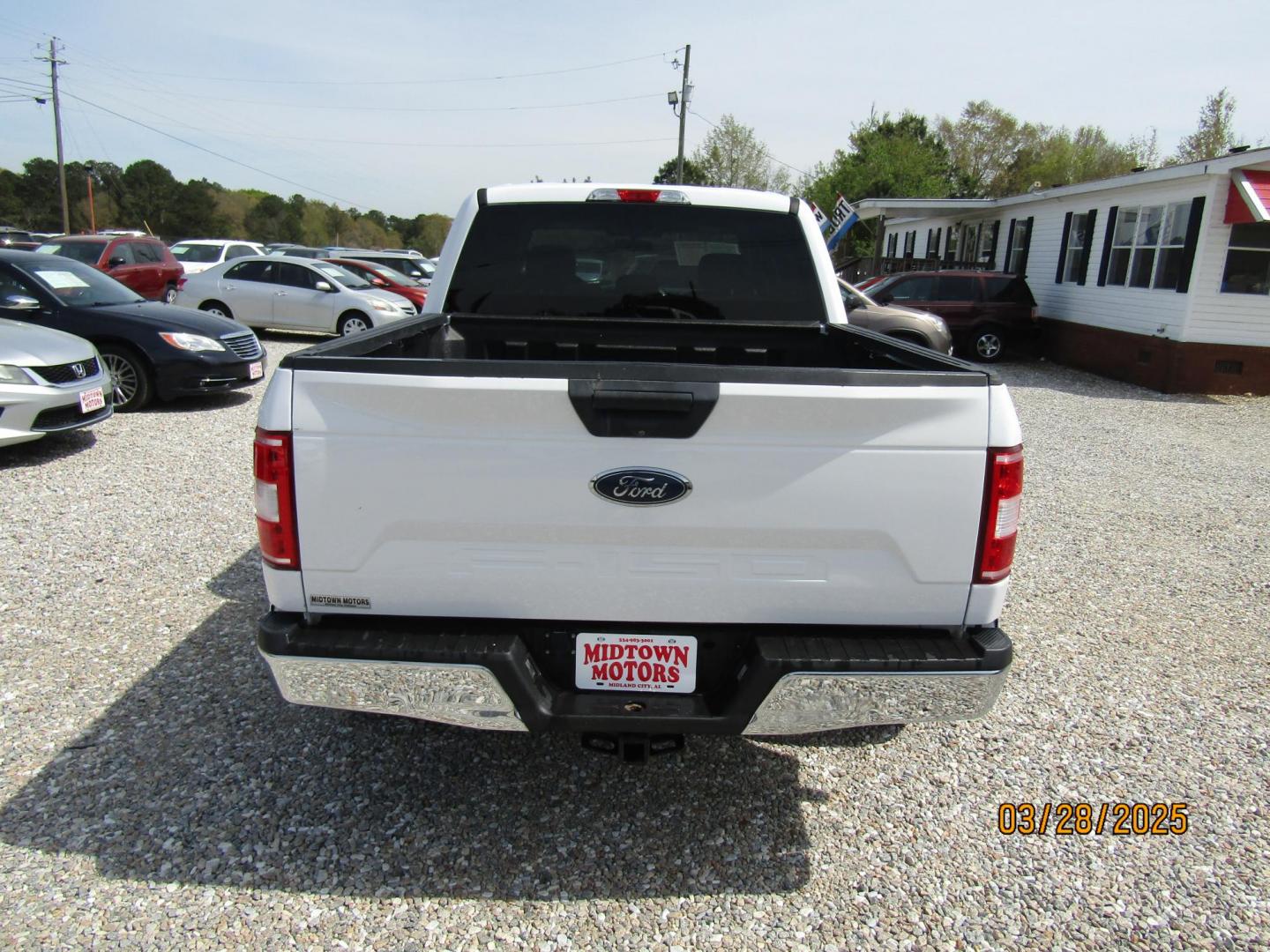 2018 WHITE Ford F-150 King-Ranch SuperCrew 5.5-ft. 2WD (1FTEW1E5XJK) with an 5.0L V8 OHV 32V engine, Automatic transmission, located at 15016 S Hwy 231, Midland City, AL, 36350, (334) 983-3001, 31.306210, -85.495277 - Photo#9