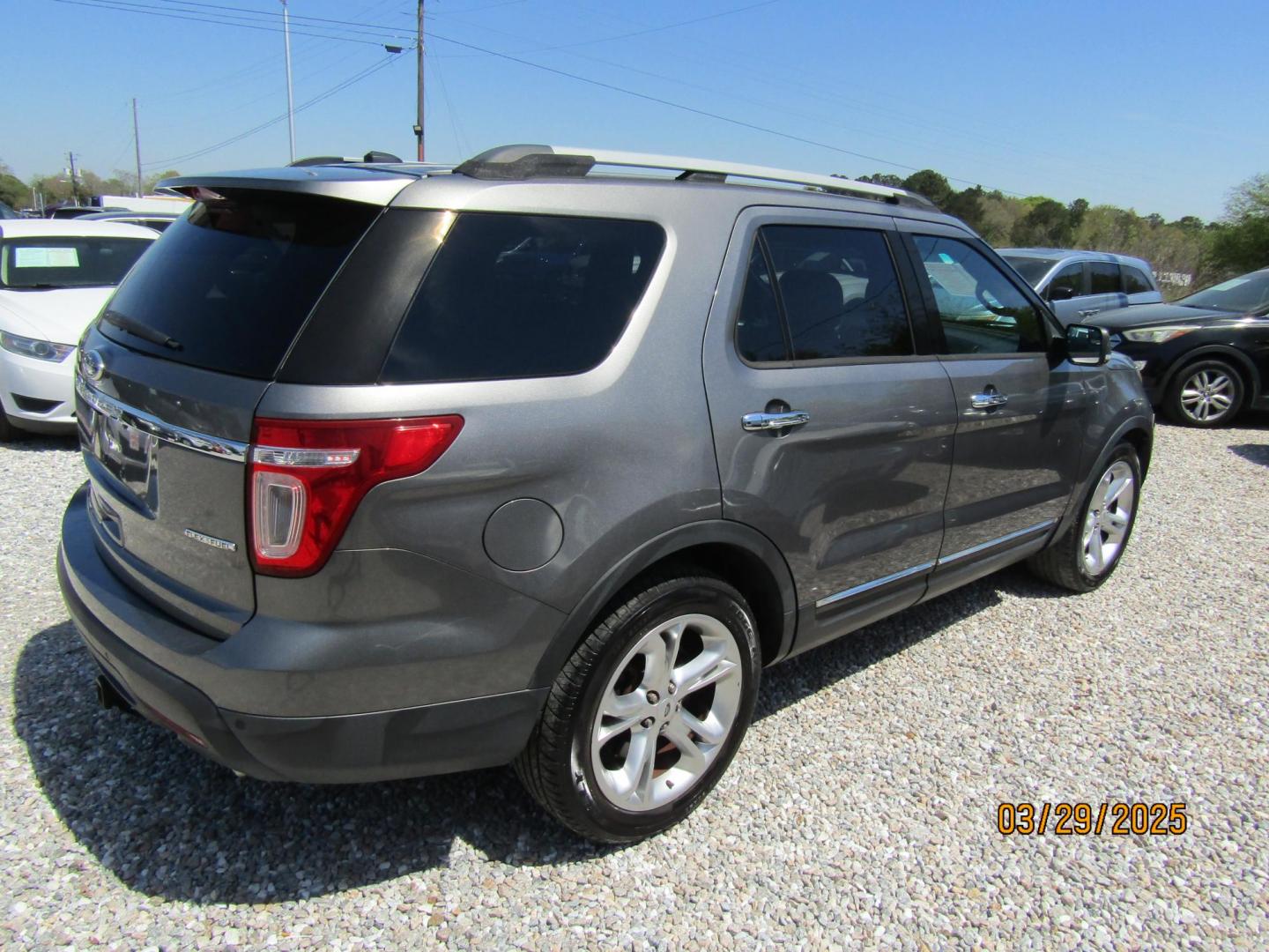 2014 Gray Ford Explorer Limited FWD (1FM5K7F84EG) with an 3.5L V6 DOHC 24V engine, Automatic transmission, located at 15016 S Hwy 231, Midland City, AL, 36350, (334) 983-3001, 31.306210, -85.495277 - Photo#7
