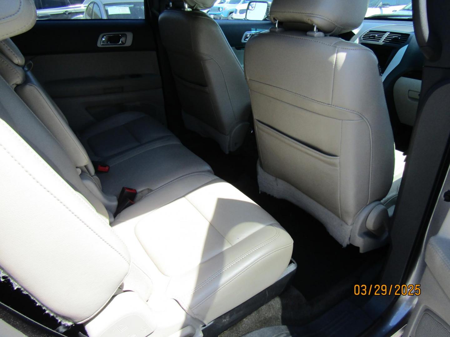 2014 Gray Ford Explorer Limited FWD (1FM5K7F84EG) with an 3.5L V6 DOHC 24V engine, Automatic transmission, located at 15016 S Hwy 231, Midland City, AL, 36350, (334) 983-3001, 31.306210, -85.495277 - Photo#8