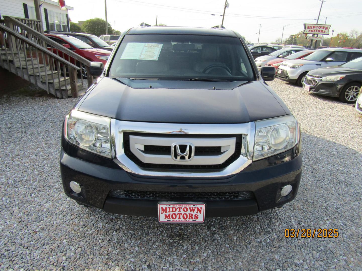 2011 Blue Honda Pilot EX-L 2WD 5-Spd AT with DVD (5FNYF3H69BB) with an 3.5L V6 SOHC 24V engine, Automatic transmission, located at 15016 S Hwy 231, Midland City, AL, 36350, (334) 983-3001, 31.306210, -85.495277 - Photo#1
