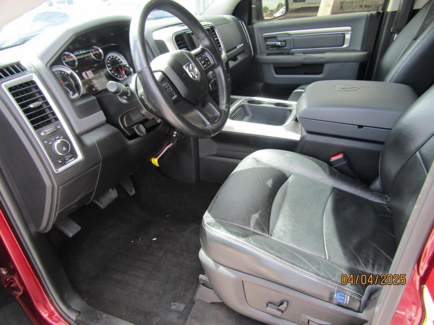 2017 Burgandy RAM 1500 SLT Crew Cab SWB 4WD (3C6RR7LT3HG) with an 5.7L V8 OHV 16V engine, Automatic transmission, located at 15016 S Hwy 231, Midland City, AL, 36350, (334) 983-3001, 31.306210, -85.495277 - Photo#3