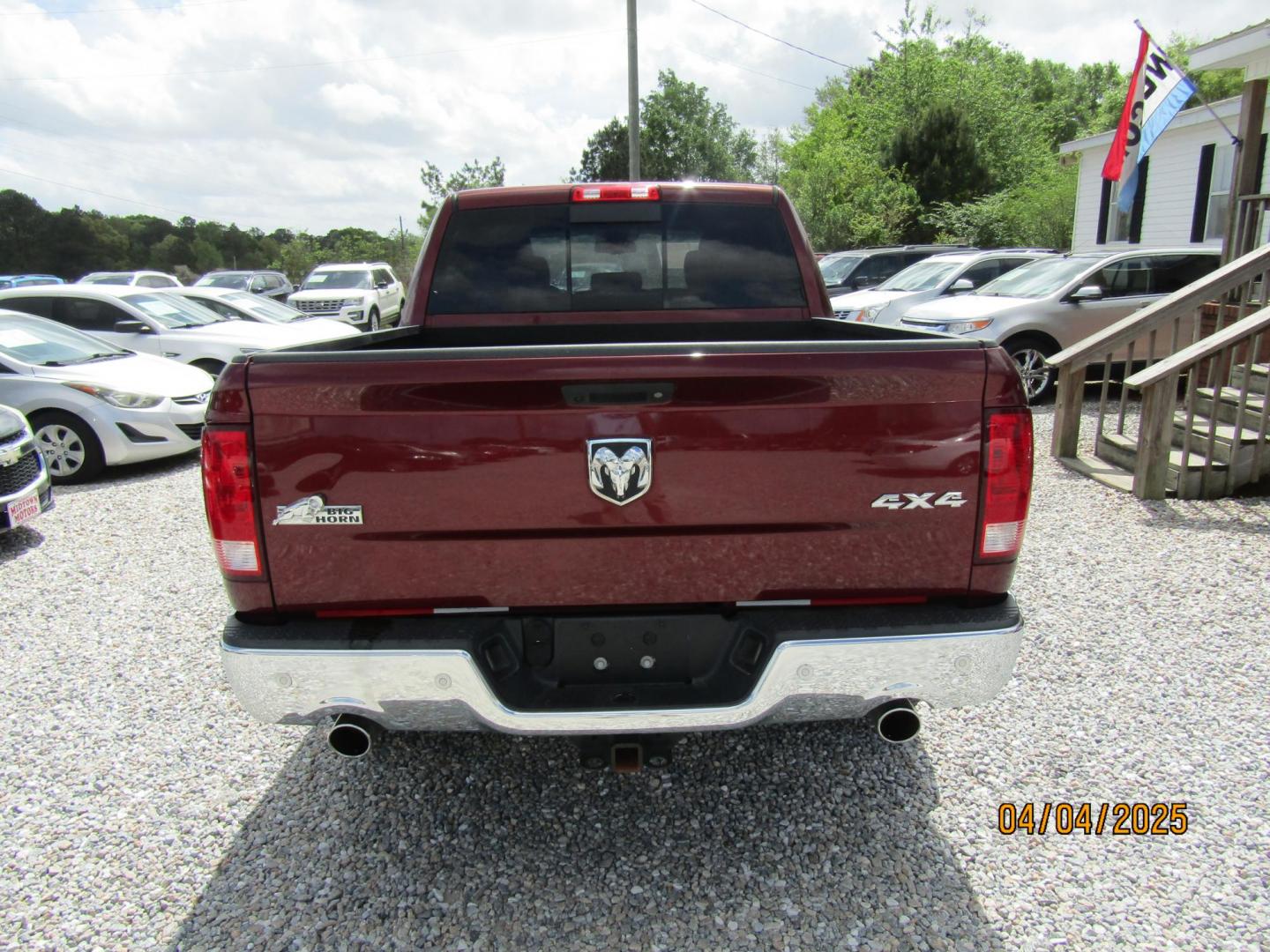 2017 Burgandy RAM 1500 SLT Crew Cab SWB 4WD (3C6RR7LT3HG) with an 5.7L V8 OHV 16V engine, Automatic transmission, located at 15016 S Hwy 231, Midland City, AL, 36350, (334) 983-3001, 31.306210, -85.495277 - Photo#6