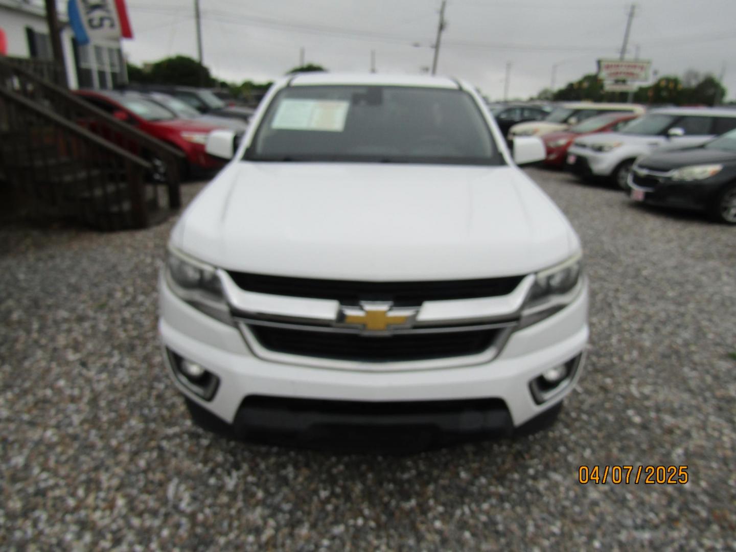2017 WHITE Chevrolet Colorado LT Ext. Cab 2WD (1GCHSCEN0H1) with an 3.6L V6 DOHC 24V GAS engine, Automatic transmission, located at 15016 S Hwy 231, Midland City, AL, 36350, (334) 983-3001, 31.306210, -85.495277 - Photo#1